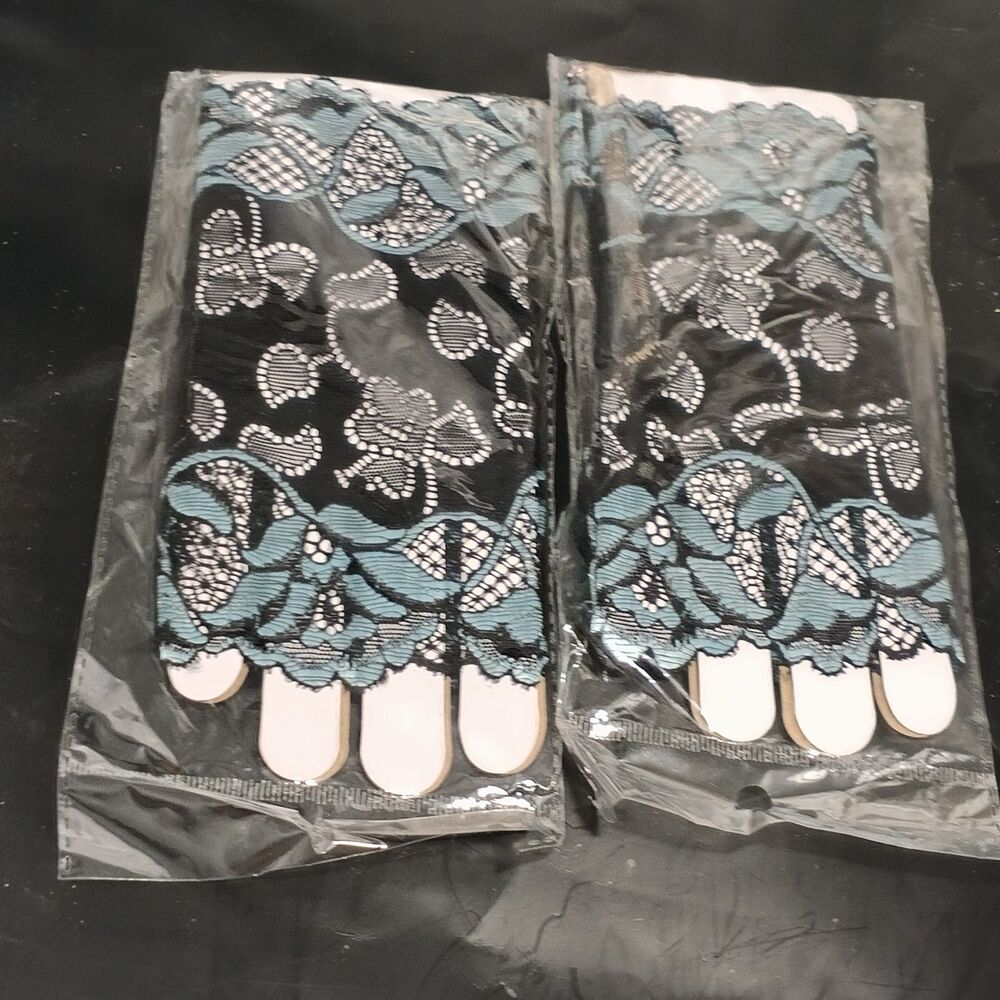 Green & Black Lace Half Finger Gloves | Breathable Elegant Pair - Picture 4 of 5